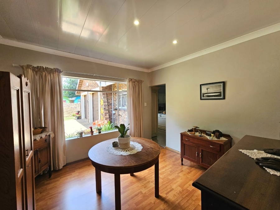 3 Bedroom Property for Sale in Miederpark North West